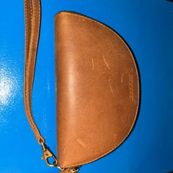 Mandrn Brown Leather Wristlet - Picture 5 of 5